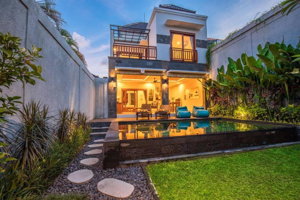 Villa Hitam Putih Legian Bali Семіньяк Екстер'єр фото