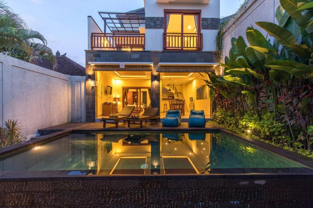Villa Hitam Putih Legian Bali Семіньяк Екстер'єр фото